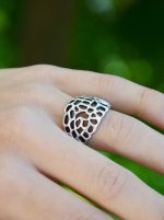 Anel perfurado de metal boho