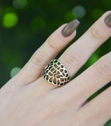 Anel perfurado de metal boho