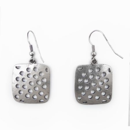 Brincos de metal Kyim