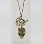 Colar dourado com mocho
