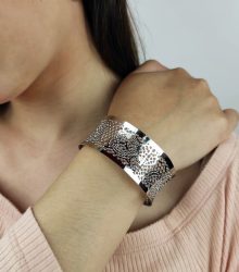 Pulseira rendilhada ajustável