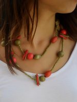 Colar de côco pintado