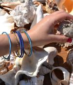 Conjunto de 7 Pulseiras em Tons de Azul e Dourado - Image 4