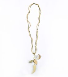 Colar de coco e metal