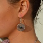 Brincos boho pedra colorida
