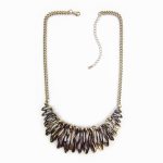 Colar vintage dourado