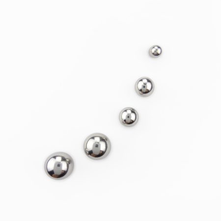 Brincos bola em aço