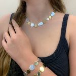 Pulseira elegância dourada