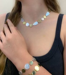 Pulseira elegância dourada