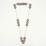 Colar Boho de Argolas Castanhas