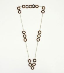 Colar Boho de Argolas Castanhas